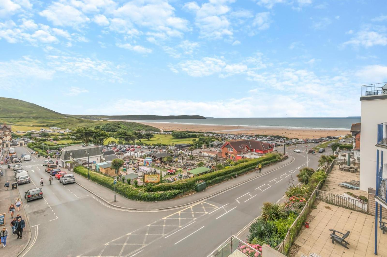 8 Woolacombe West - Luxury Apartment At Byron Woolacombe, Only 4 Minute Walk To Woolacombe Beach! Exterior photo