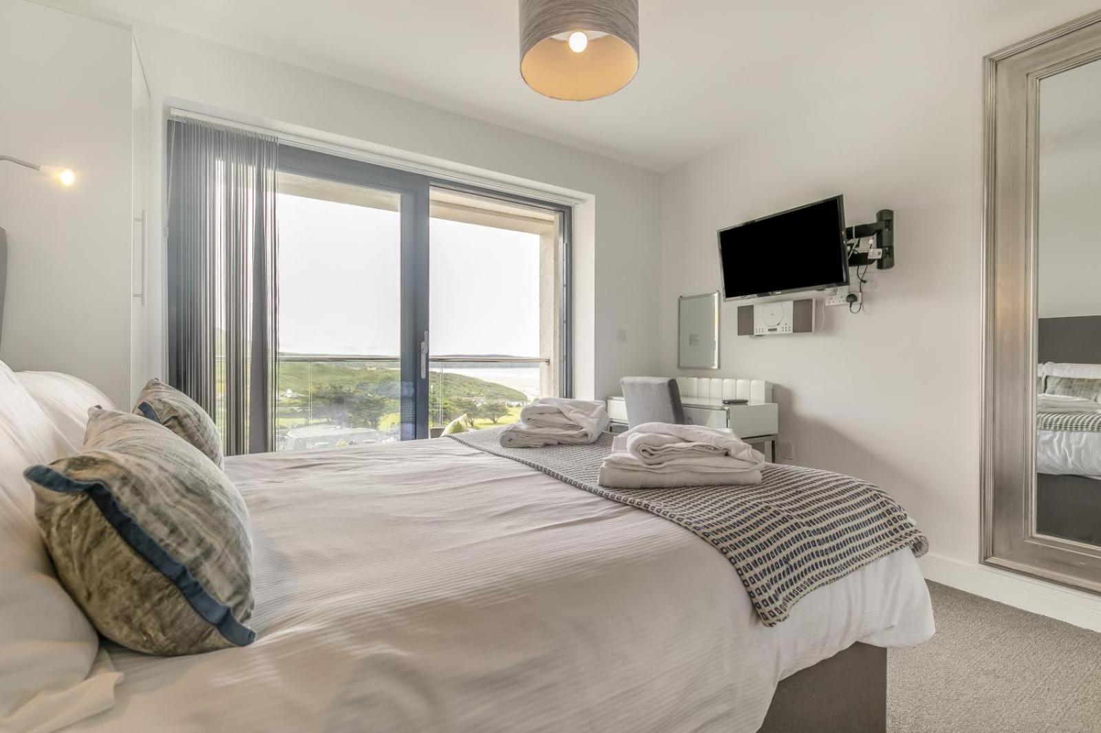 8 Woolacombe West - Luxury Apartment At Byron Woolacombe, Only 4 Minute Walk To Woolacombe Beach! Exterior photo